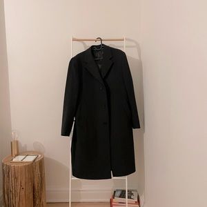 Luigi gulli Italian overcoat. 90% wool. 10% cashmere. Size 36 US (EU 46).